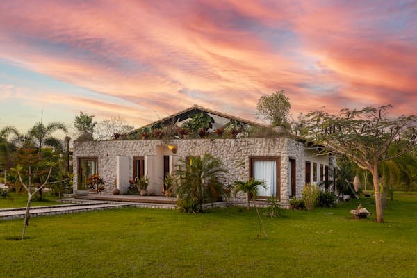 10 conseils essentiels pour créer une maison écologique durable