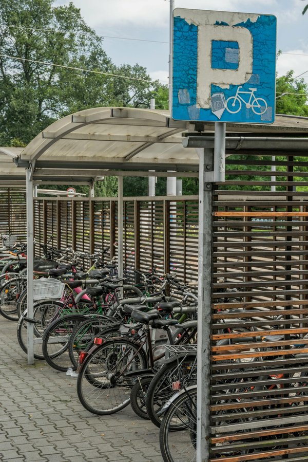 Abri vélo dôme : protection efficace pour 6 vélos et plus